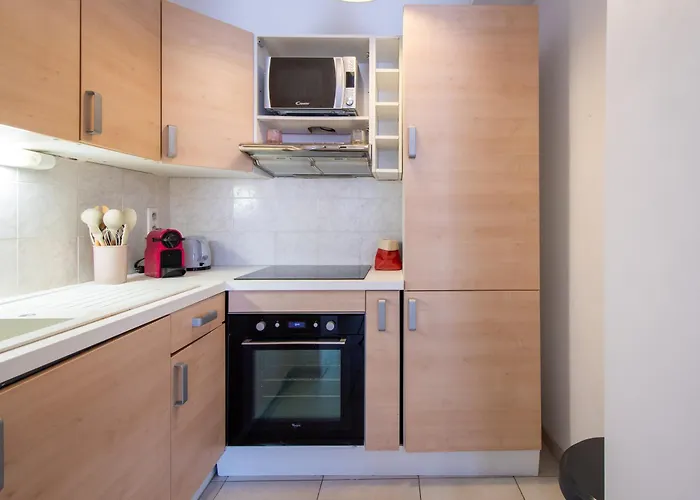 Le Faubourg National Climatise Parking Gratuit Wifi Apartment Aigues-Mortes